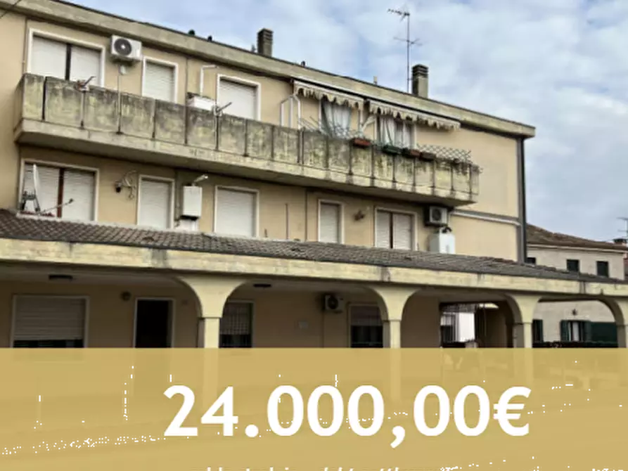 appartamento in vendita a Tribano in zona San Luca