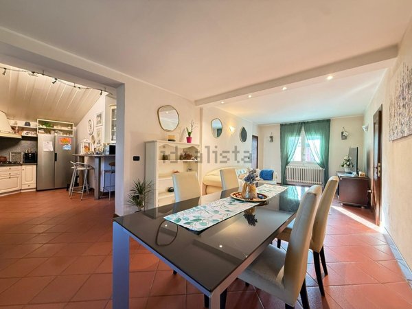 casa indipendente in vendita ad Urbana