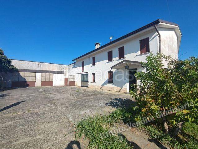 casa indipendente in vendita ad Urbana