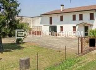 appartamento in vendita ad Urbana