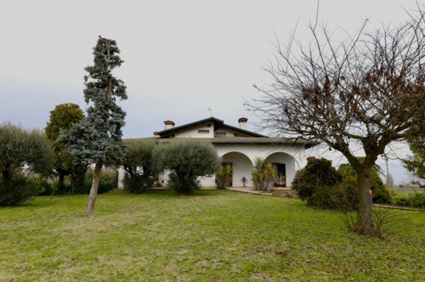 casa indipendente in vendita ad Urbana
