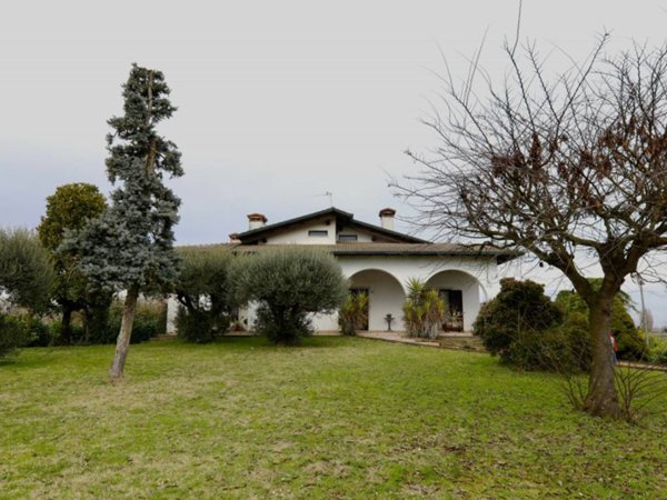 casa indipendente in vendita ad Urbana