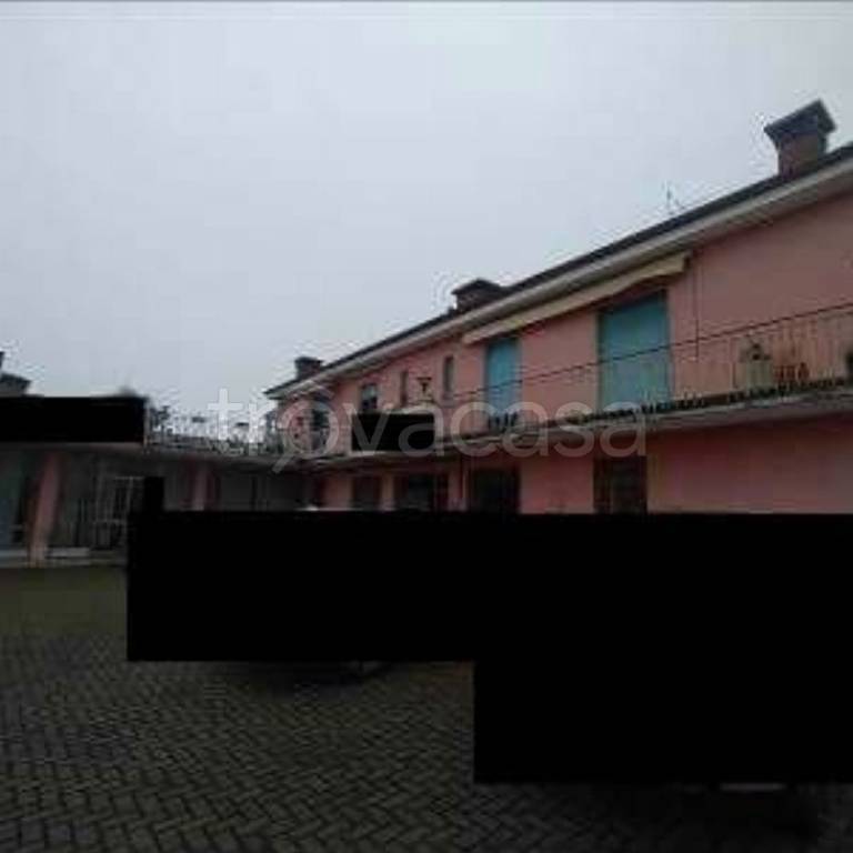 appartamento in vendita ad Urbana