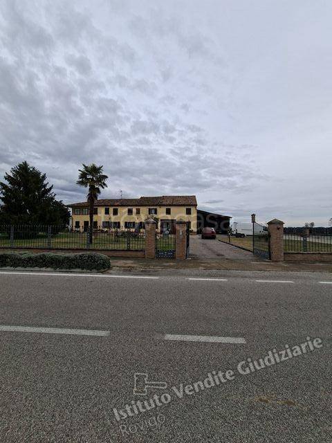 casa indipendente in vendita ad Urbana in zona San Salvaro