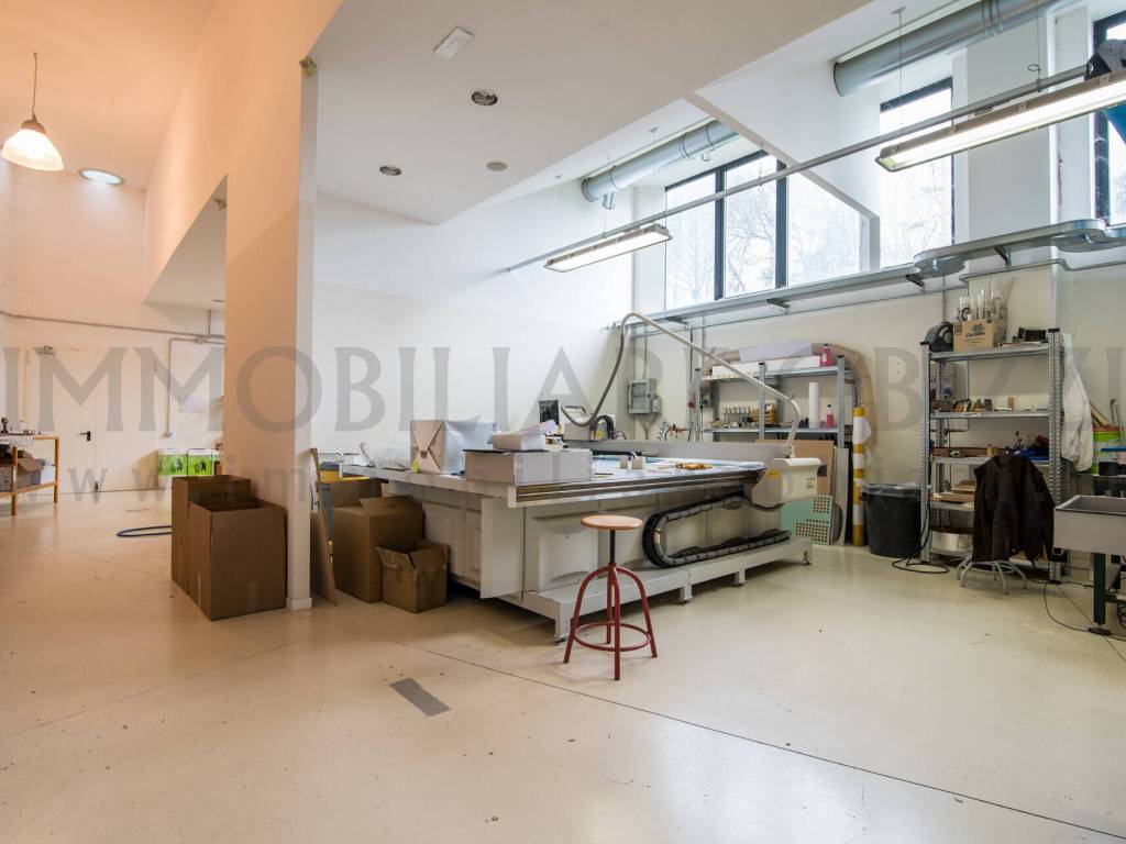 locale commerciale in vendita a Veggiano