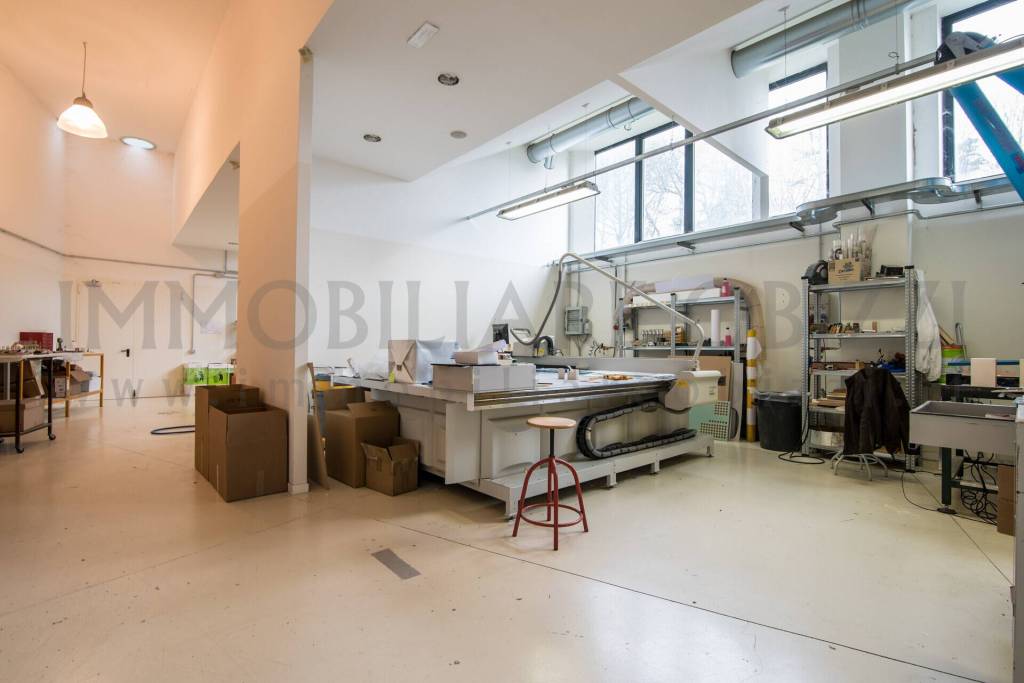 locale commerciale in vendita a Veggiano