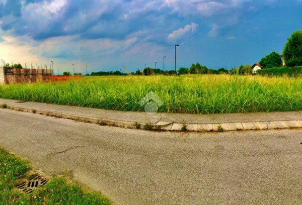 terreno edificabile in vendita a Veggiano