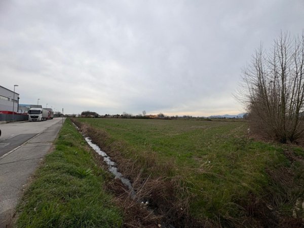 terreno edificabile in vendita a Veggiano