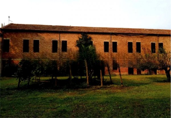 locale di sgombero in vendita a Vescovana