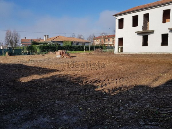 esavano in vendita a Vescovana