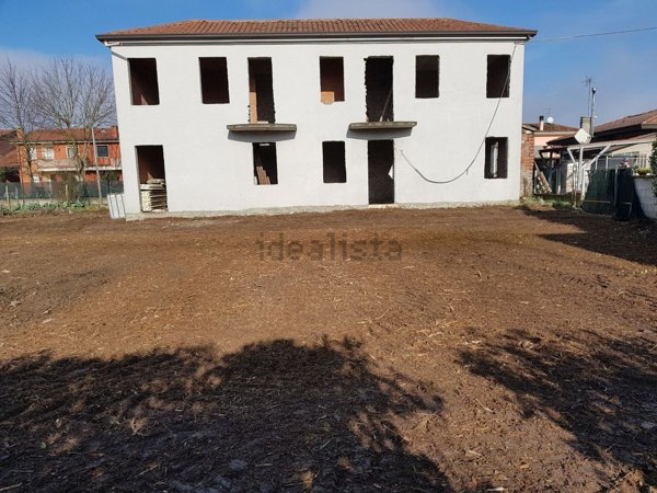 casa indipendente in vendita a Vescovana in zona Santa Maria D'Adige