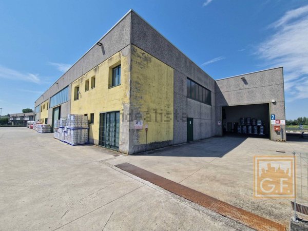 locale di sgombero in vendita a Vescovana