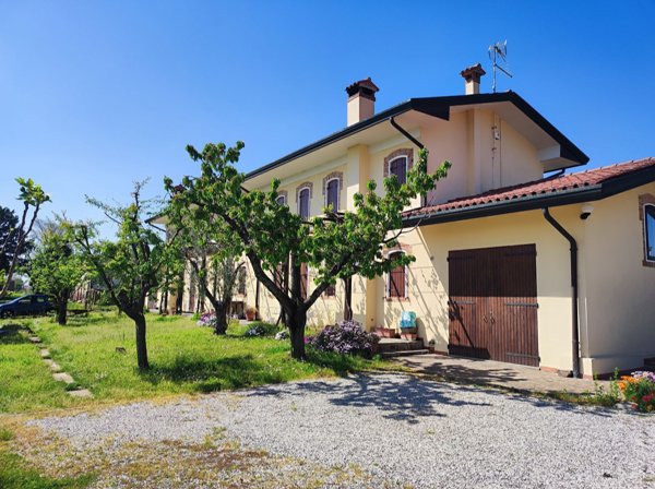 casa indipendente in vendita a Vescovana