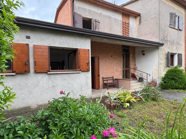 casa indipendente in vendita a Vescovana