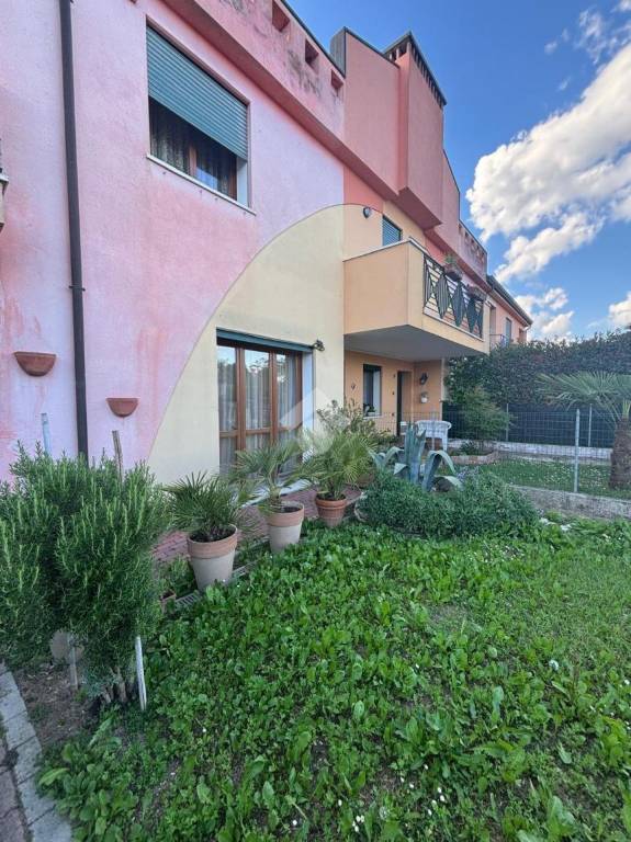 casa indipendente in vendita a Vescovana
