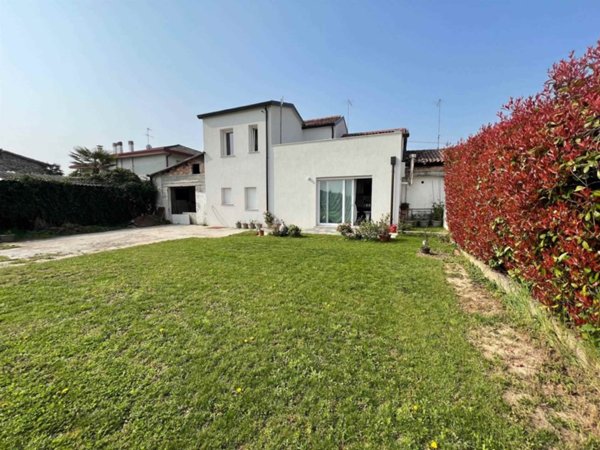 casa indipendente in vendita a Vigodarzere in zona Saletto