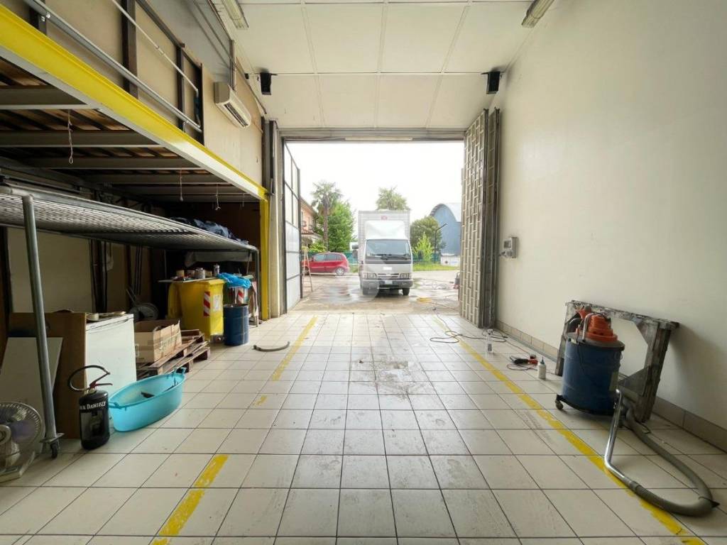 locale di sgombero in vendita a Vigodarzere