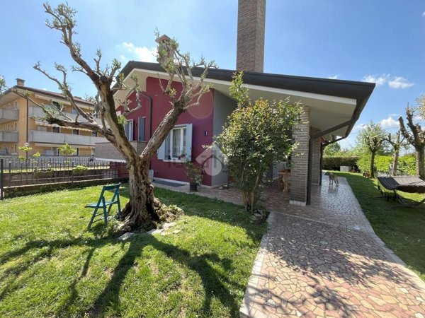 casa indipendente in vendita a Vigodarzere in zona Terraglione