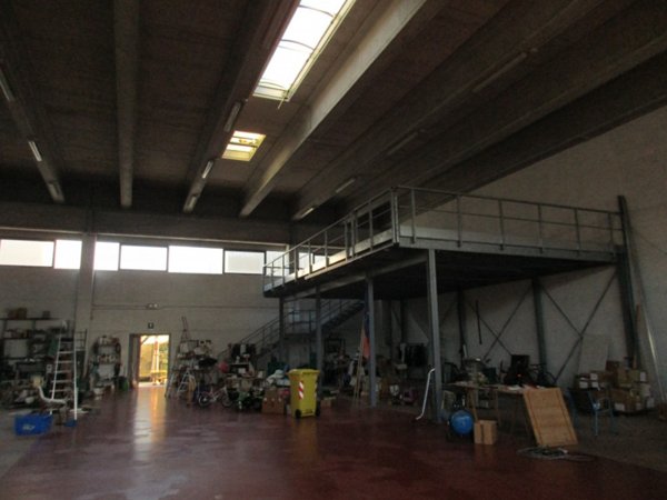 capannone in vendita a Vigodarzere in zona Saletto