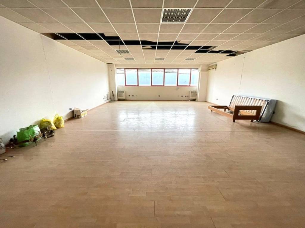 locale commerciale in vendita a Vigodarzere in zona Saletto