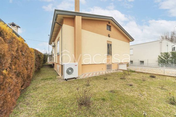 casa indipendente in vendita a Vigonza in zona Peraga
