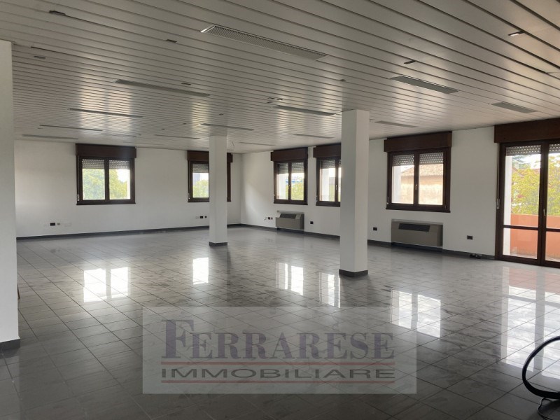 ufficio in vendita a Vigonza in zona Perarolo