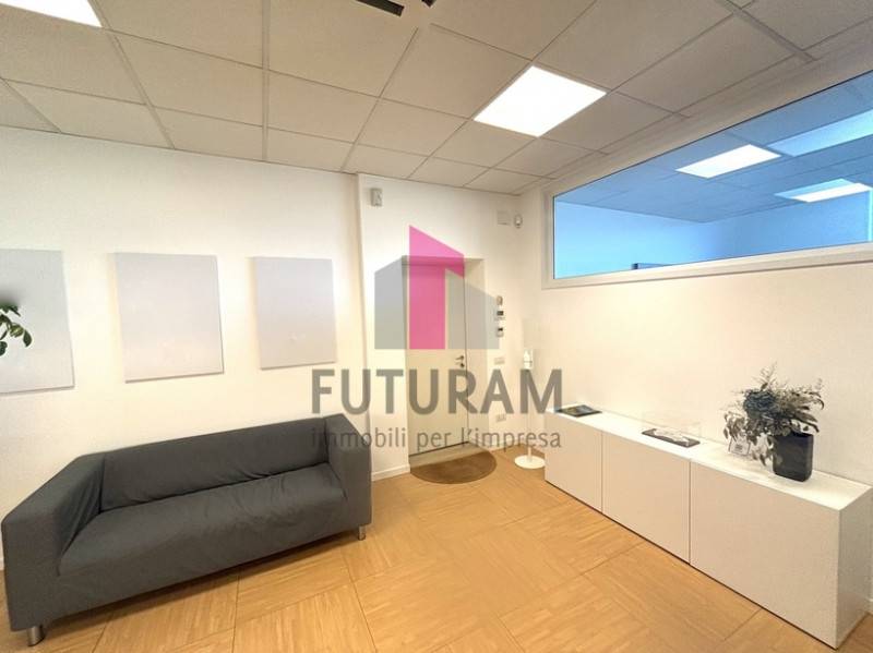 ufficio in vendita a Vigonza in zona Peraga
