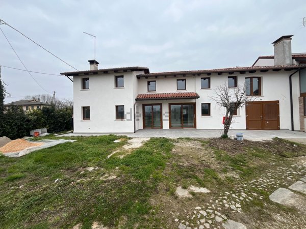 casa indipendente in vendita a Vigonza in zona Peraga