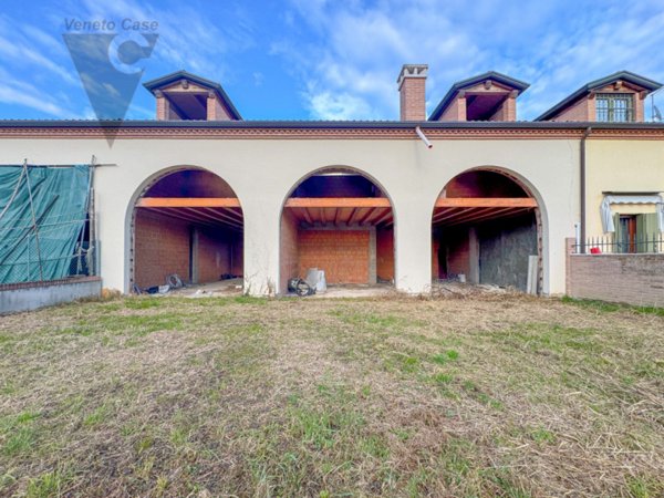 casa semindipendente in vendita a Vigonza in zona Peraga