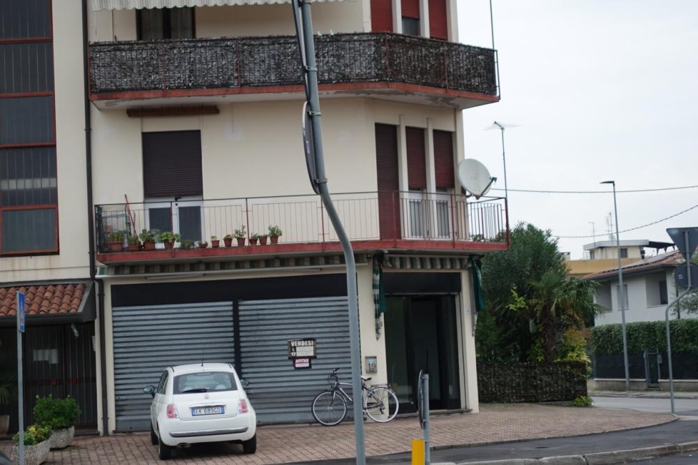negozio in vendita a Vigonza in zona Perarolo