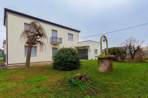 casa indipendente in vendita a Vigonza in zona Perarolo