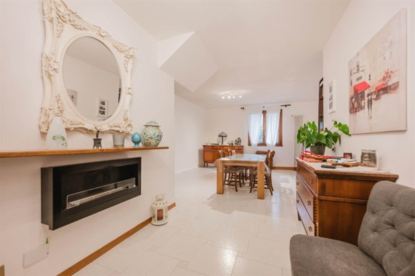 casa indipendente in vendita a Vigonza in zona Peraga