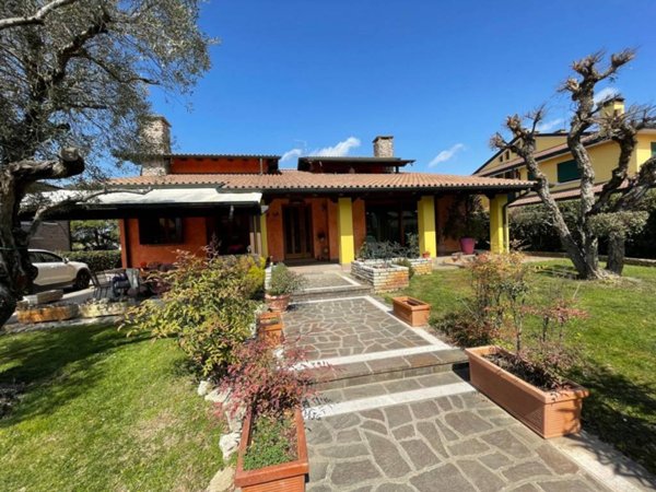 casa indipendente in vendita a Vigonza in zona Codiverno