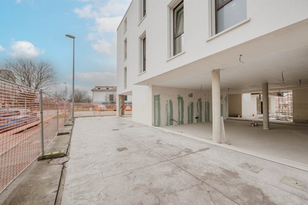 negozio in vendita a Vigonza in zona Peraga