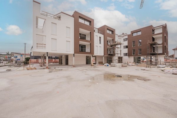 negozio in vendita a Vigonza in zona Peraga