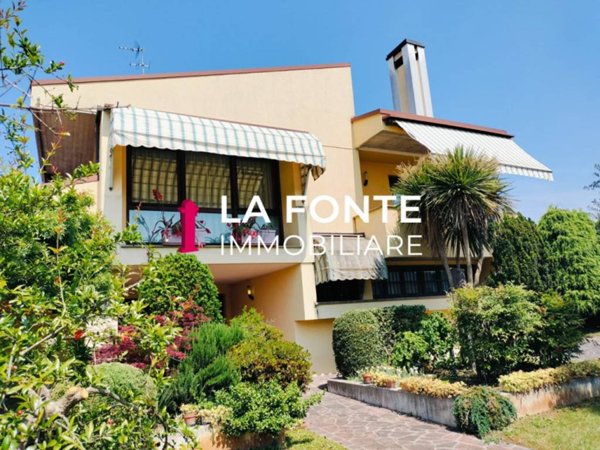 casa indipendente in vendita a Vigonza in zona Peraga