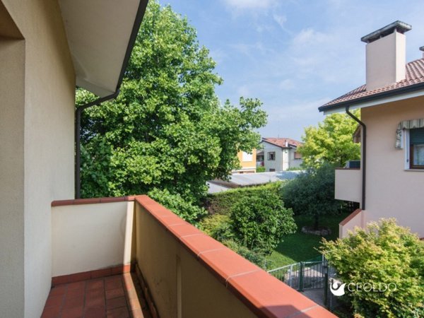 appartamento in vendita a Vigonza in zona Perarolo