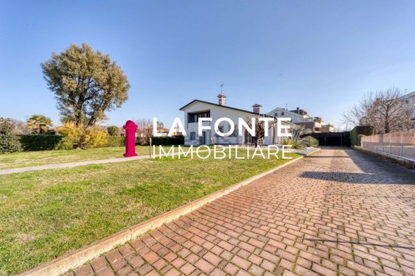 casa indipendente in vendita a Vigonza in zona Perarolo