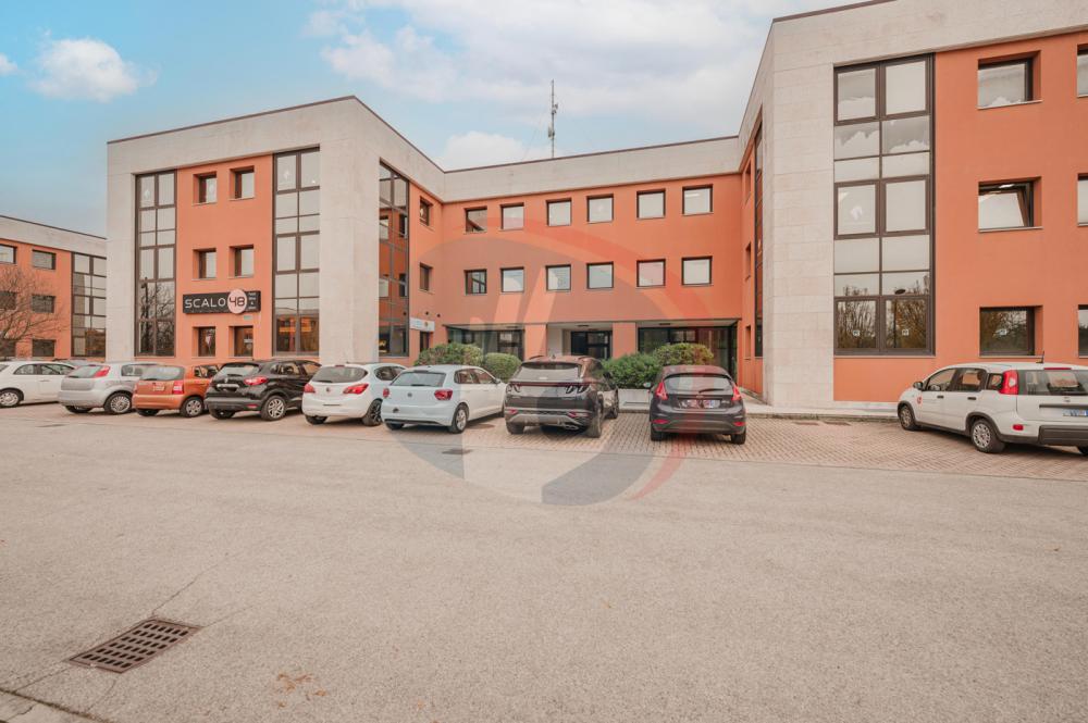 locale di sgombero in vendita a Vigonza in zona Peraga