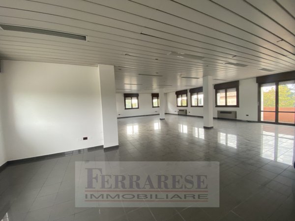 ufficio in vendita a Vigonza in zona Perarolo