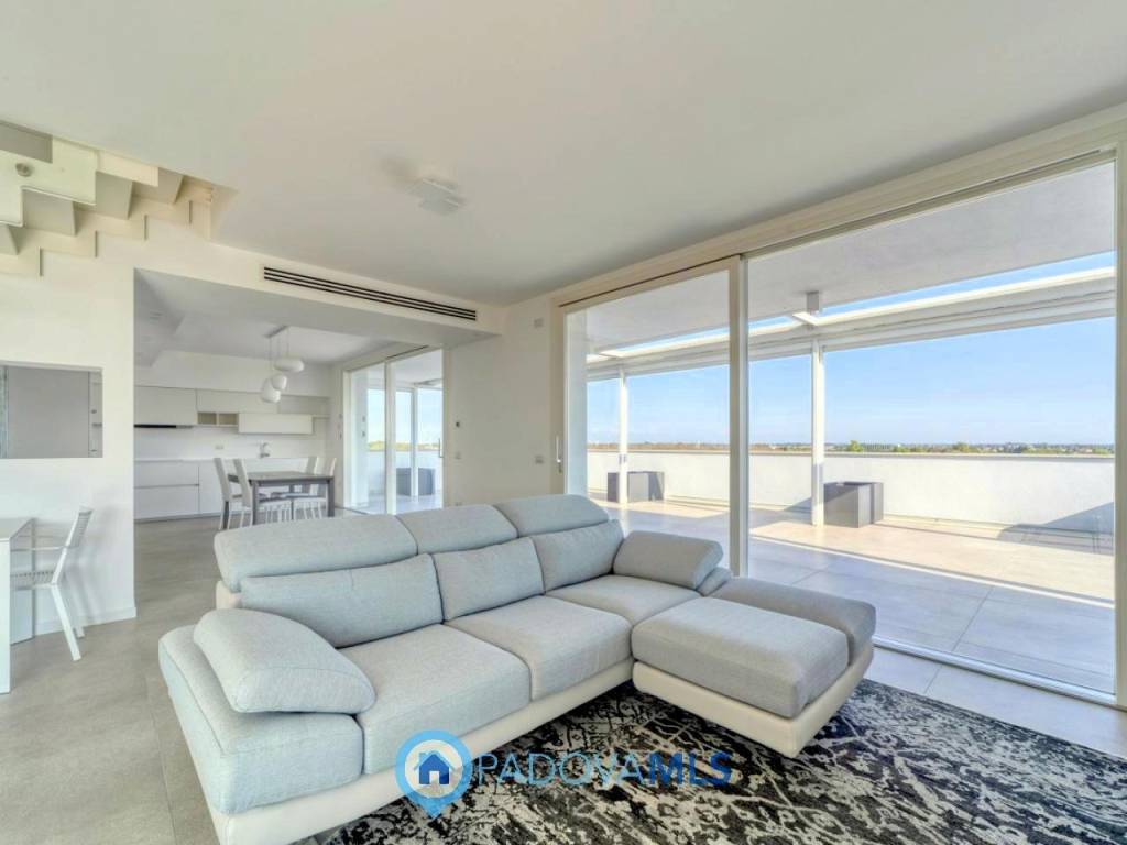 appartamento in vendita a Vigonza in zona Perarolo