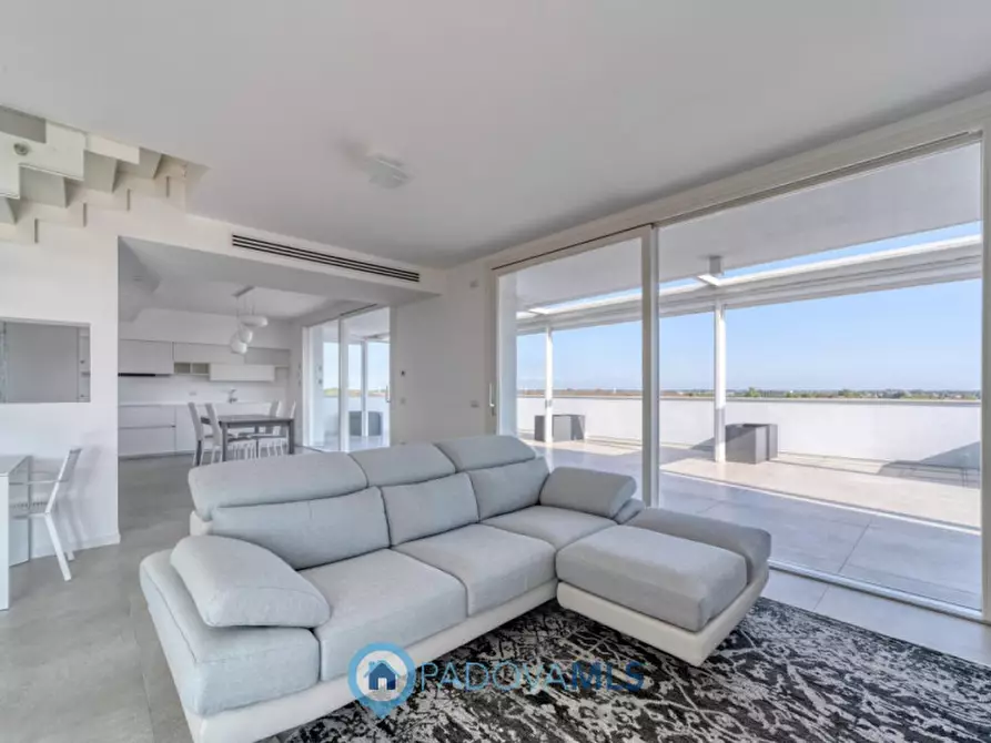 appartamento in vendita a Vigonza in zona Perarolo