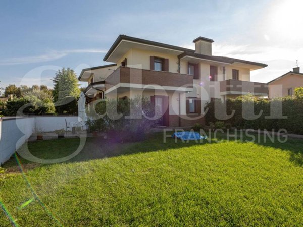 casa indipendente in vendita a Vigonza in zona Perarolo