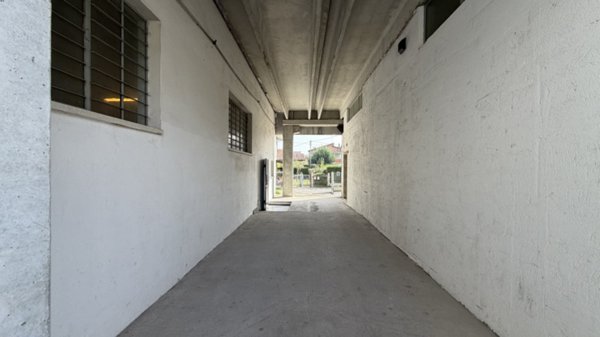 locale di sgombero in vendita a Vigonza in zona Peraga