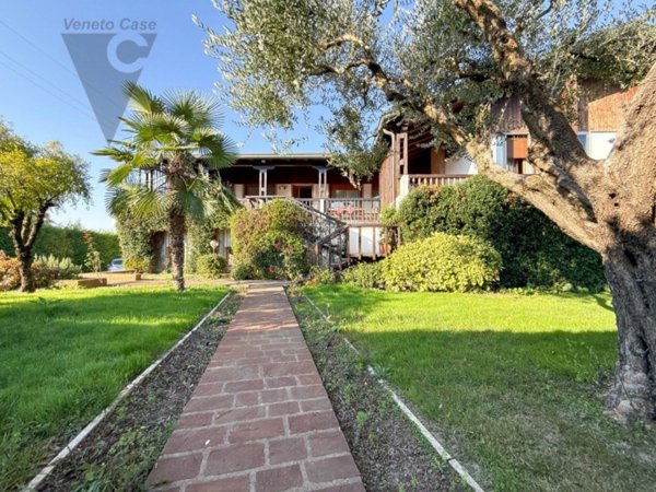casa indipendente in vendita a Vigonza in zona Perarolo