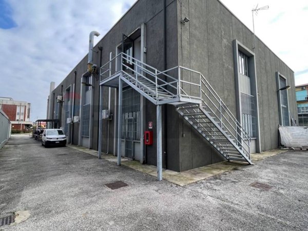 locale commerciale in vendita a Vigonza