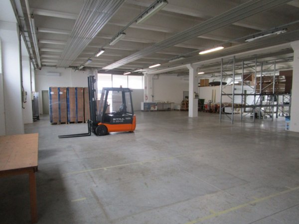 negozio in vendita a Vigonza in zona Peraga