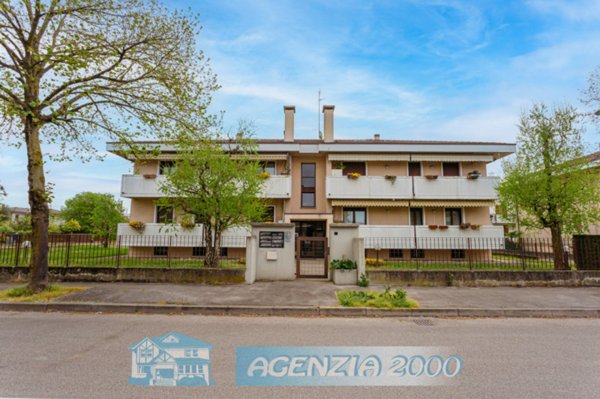 appartamento in vendita a Vigonza in zona Perarolo