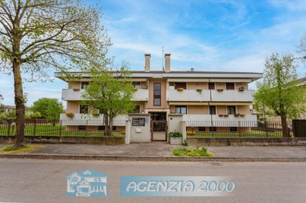 appartamento in vendita a Vigonza in zona Perarolo