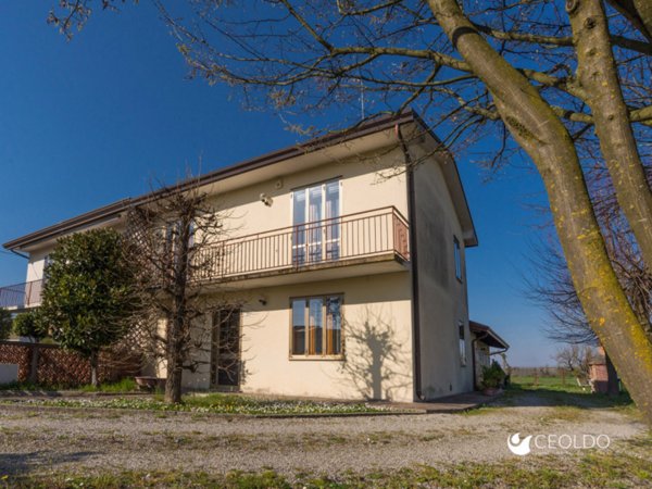 casa indipendente in vendita a Vigonza in zona Perarolo
